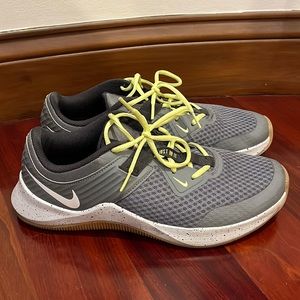 Nike sneakers size 10